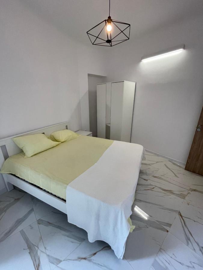 3 Rooms Apartament In The City Center Of Bucharest Exterior photo