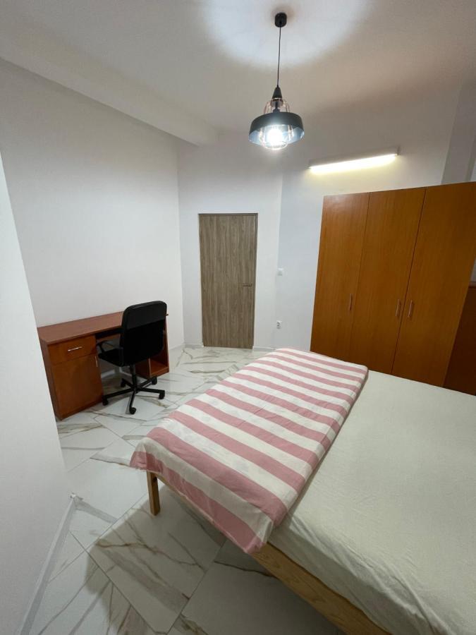 3 Rooms Apartament In The City Center Of Bucharest Exterior photo